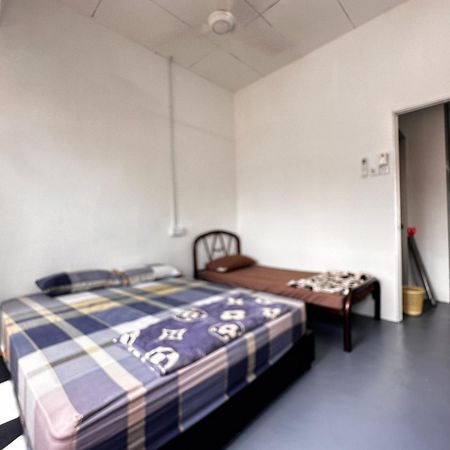 Jiaxin Dormitory - Puteri Wangsa 家馨旅舍 Ulu Tiram Dış mekan fotoğraf