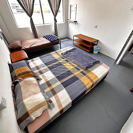 Jiaxin Dormitory - Puteri Wangsa 家馨旅舍 Ulu Tiram Dış mekan fotoğraf