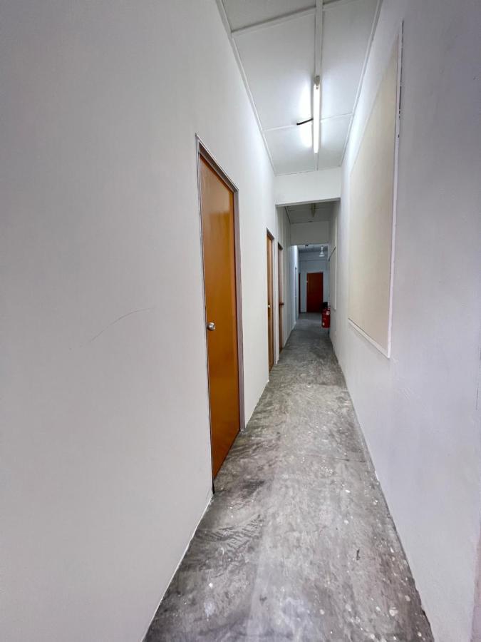 Jiaxin Dormitory - Puteri Wangsa 家馨旅舍 Ulu Tiram Dış mekan fotoğraf