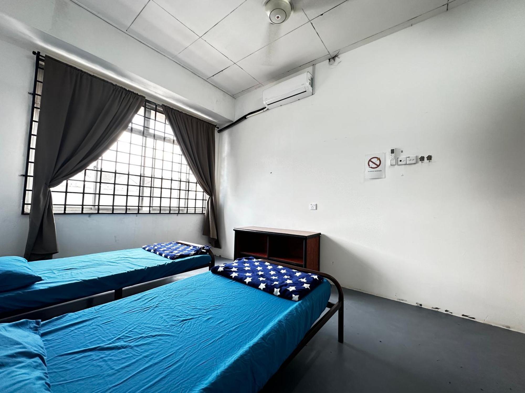 Jiaxin Dormitory - Puteri Wangsa 家馨旅舍 Ulu Tiram Dış mekan fotoğraf