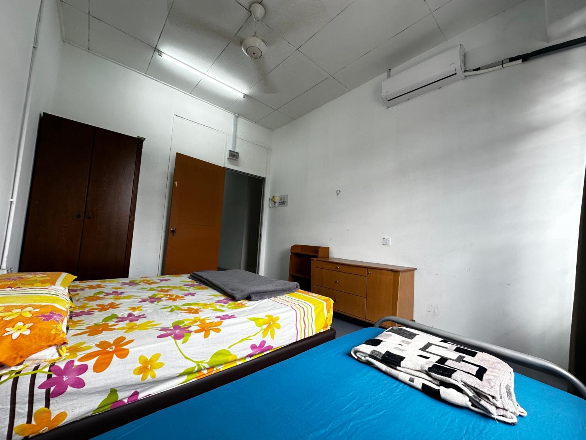 Jiaxin Dormitory - Puteri Wangsa 家馨旅舍 Ulu Tiram Dış mekan fotoğraf