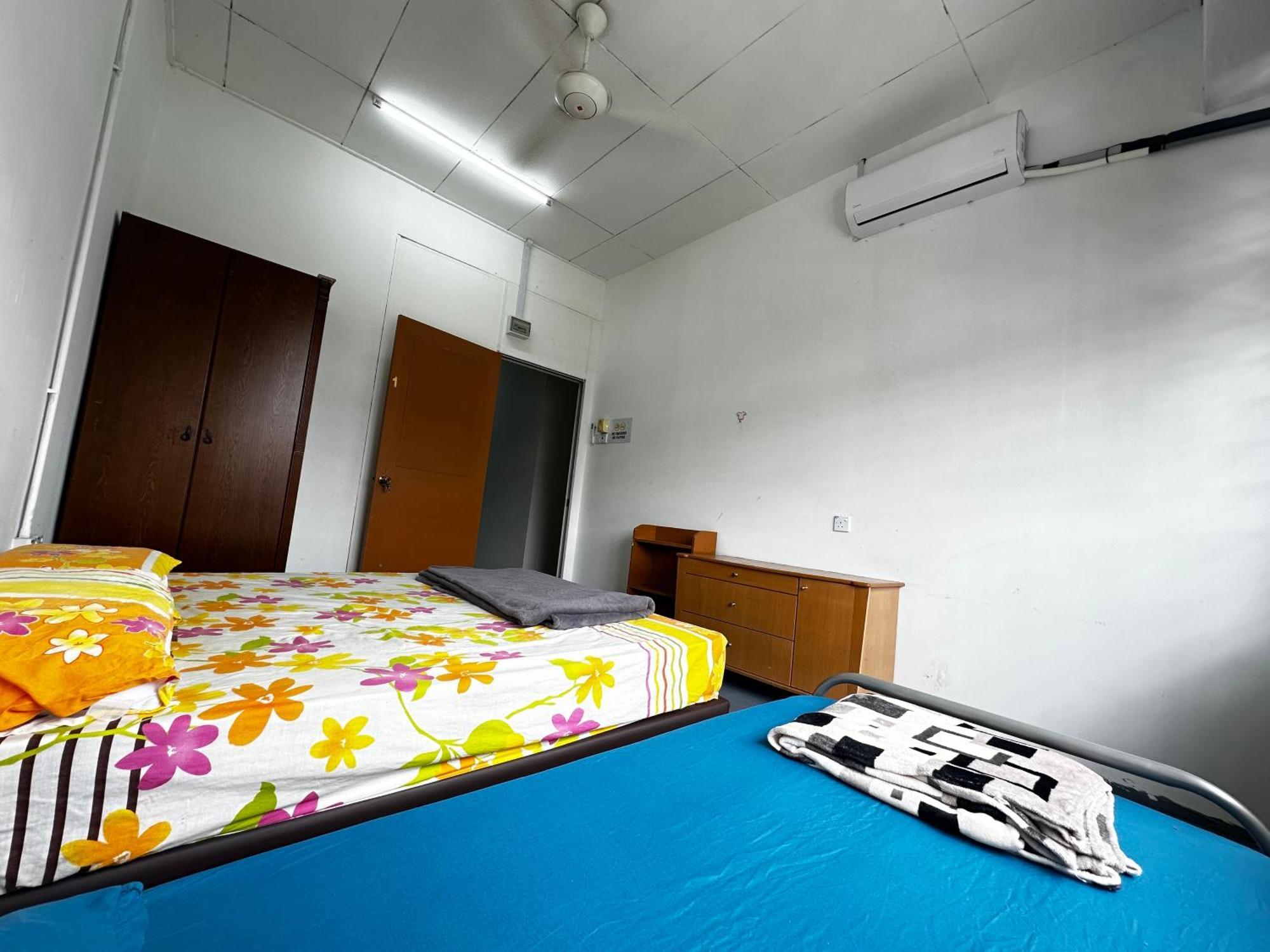 Jiaxin Dormitory - Puteri Wangsa 家馨旅舍 Ulu Tiram Dış mekan fotoğraf