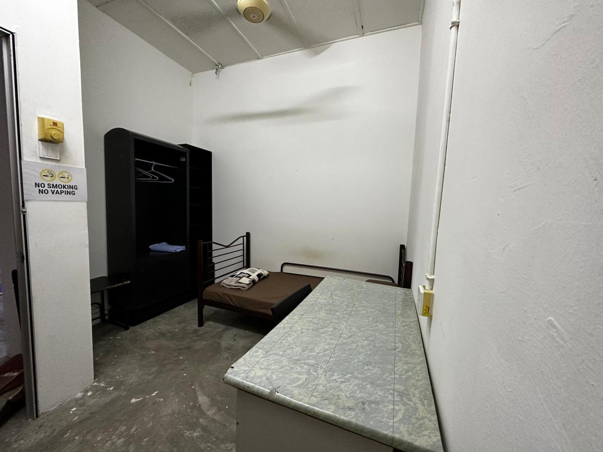 Jiaxin Dormitory - Puteri Wangsa 家馨旅舍 Ulu Tiram Dış mekan fotoğraf