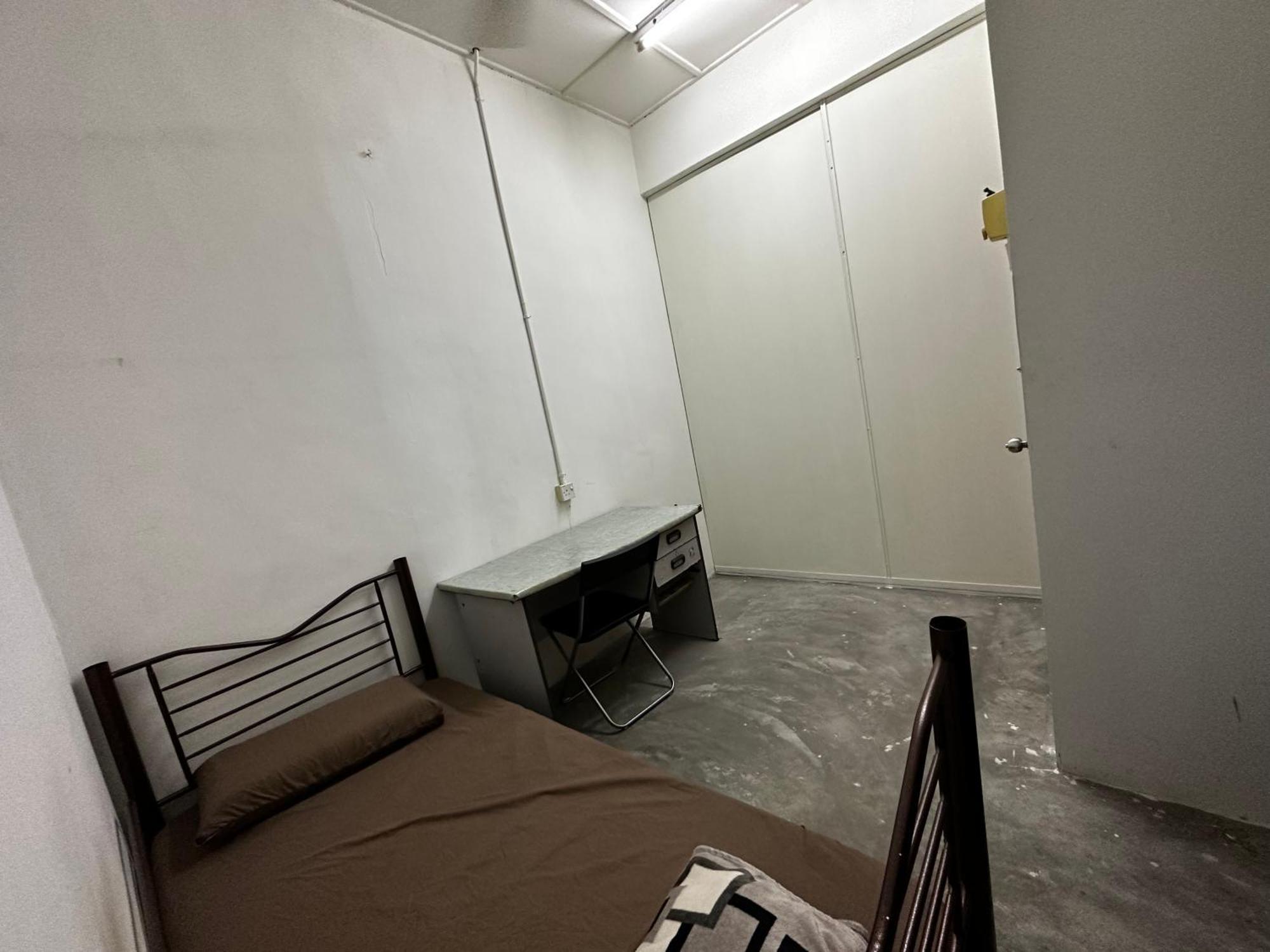 Jiaxin Dormitory - Puteri Wangsa 家馨旅舍 Ulu Tiram Dış mekan fotoğraf