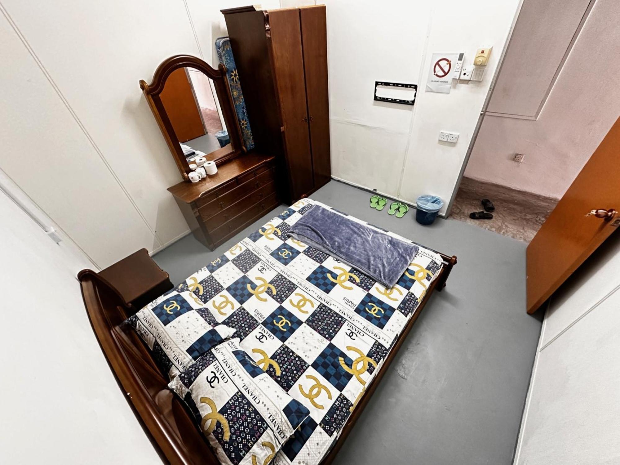 Jiaxin Dormitory - Puteri Wangsa 家馨旅舍 Ulu Tiram Dış mekan fotoğraf