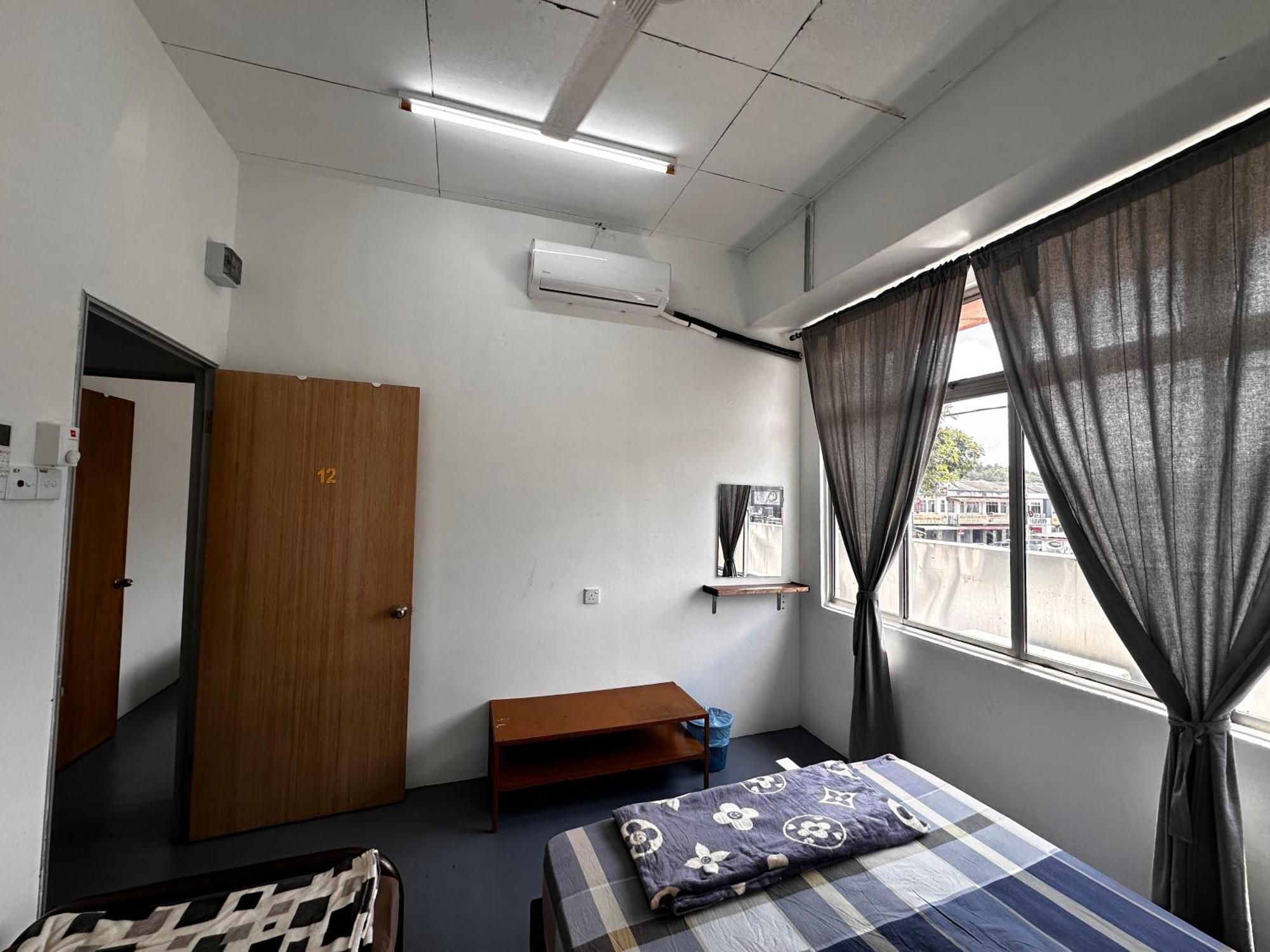 Jiaxin Dormitory - Puteri Wangsa 家馨旅舍 Ulu Tiram Dış mekan fotoğraf