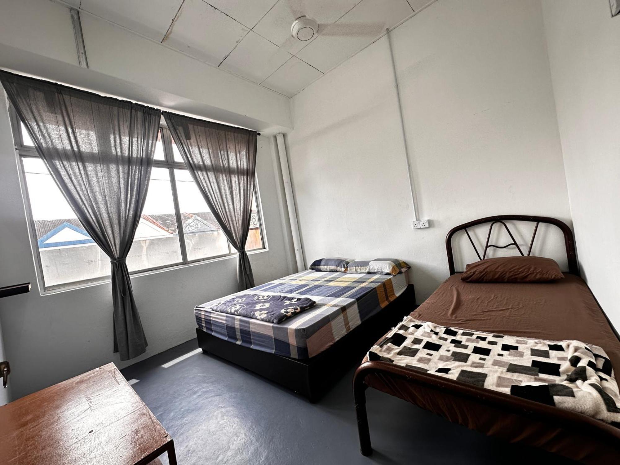 Jiaxin Dormitory - Puteri Wangsa 家馨旅舍 Ulu Tiram Dış mekan fotoğraf