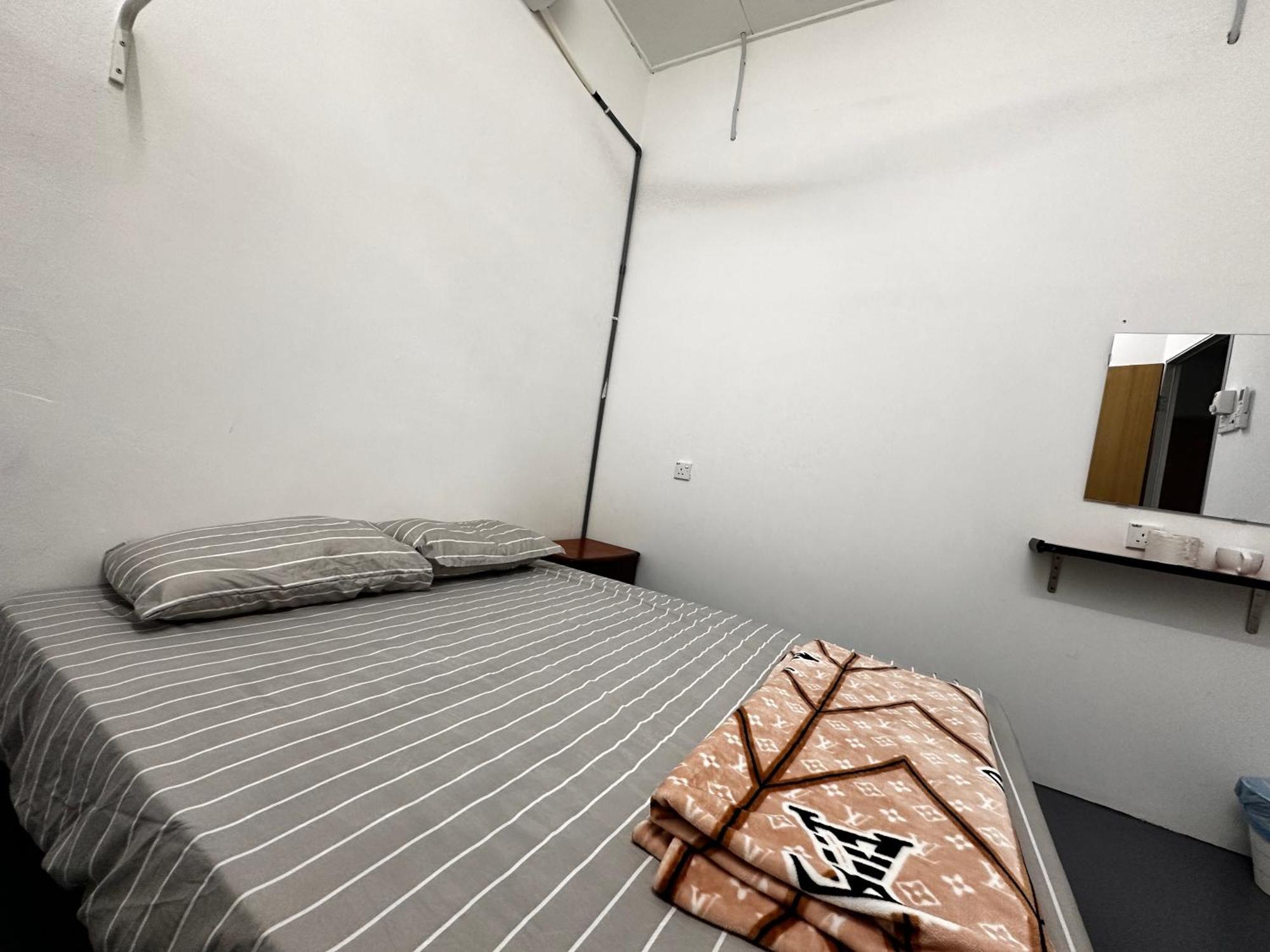 Jiaxin Dormitory - Puteri Wangsa 家馨旅舍 Ulu Tiram Dış mekan fotoğraf