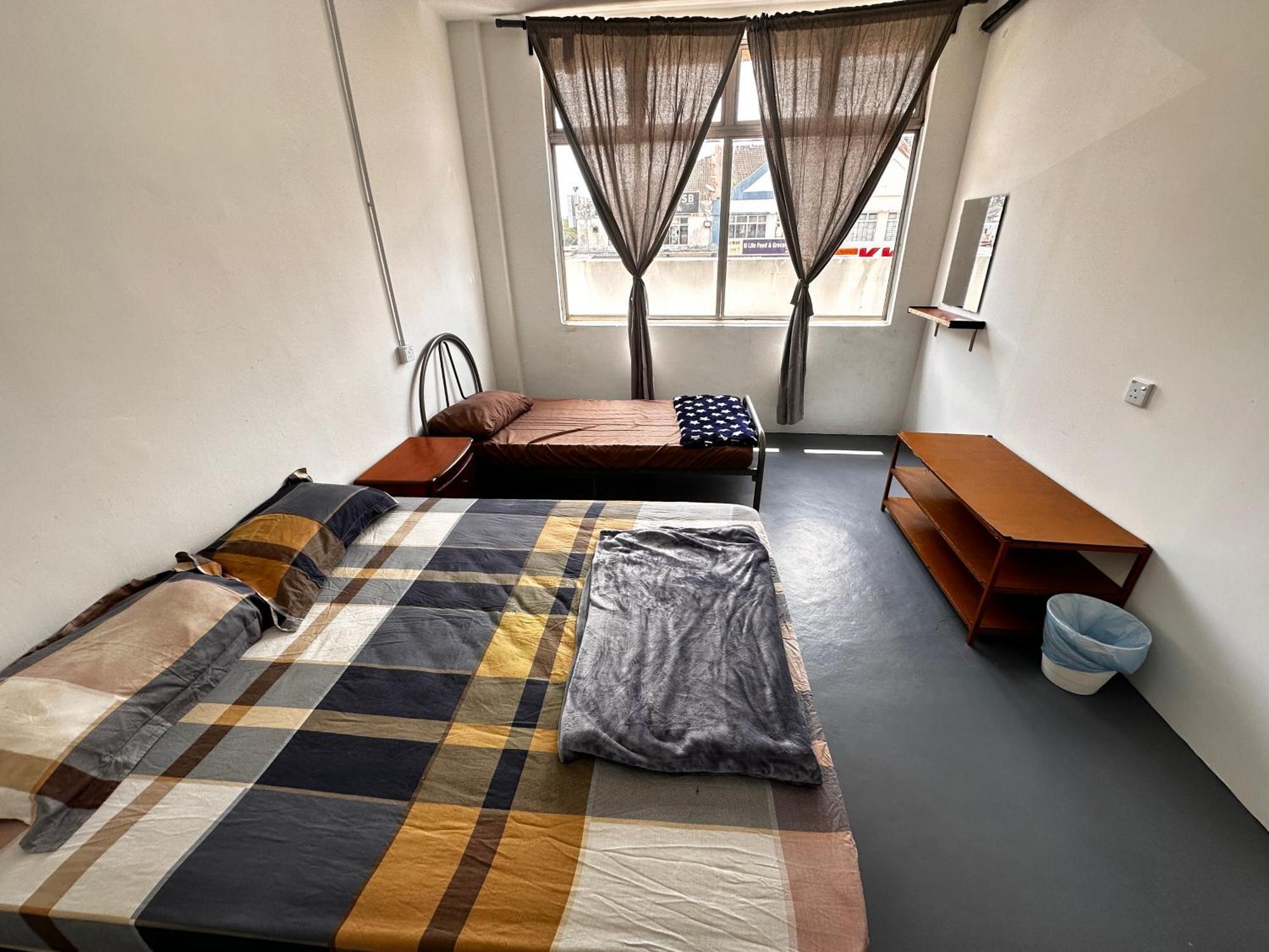Jiaxin Dormitory - Puteri Wangsa 家馨旅舍 Ulu Tiram Dış mekan fotoğraf