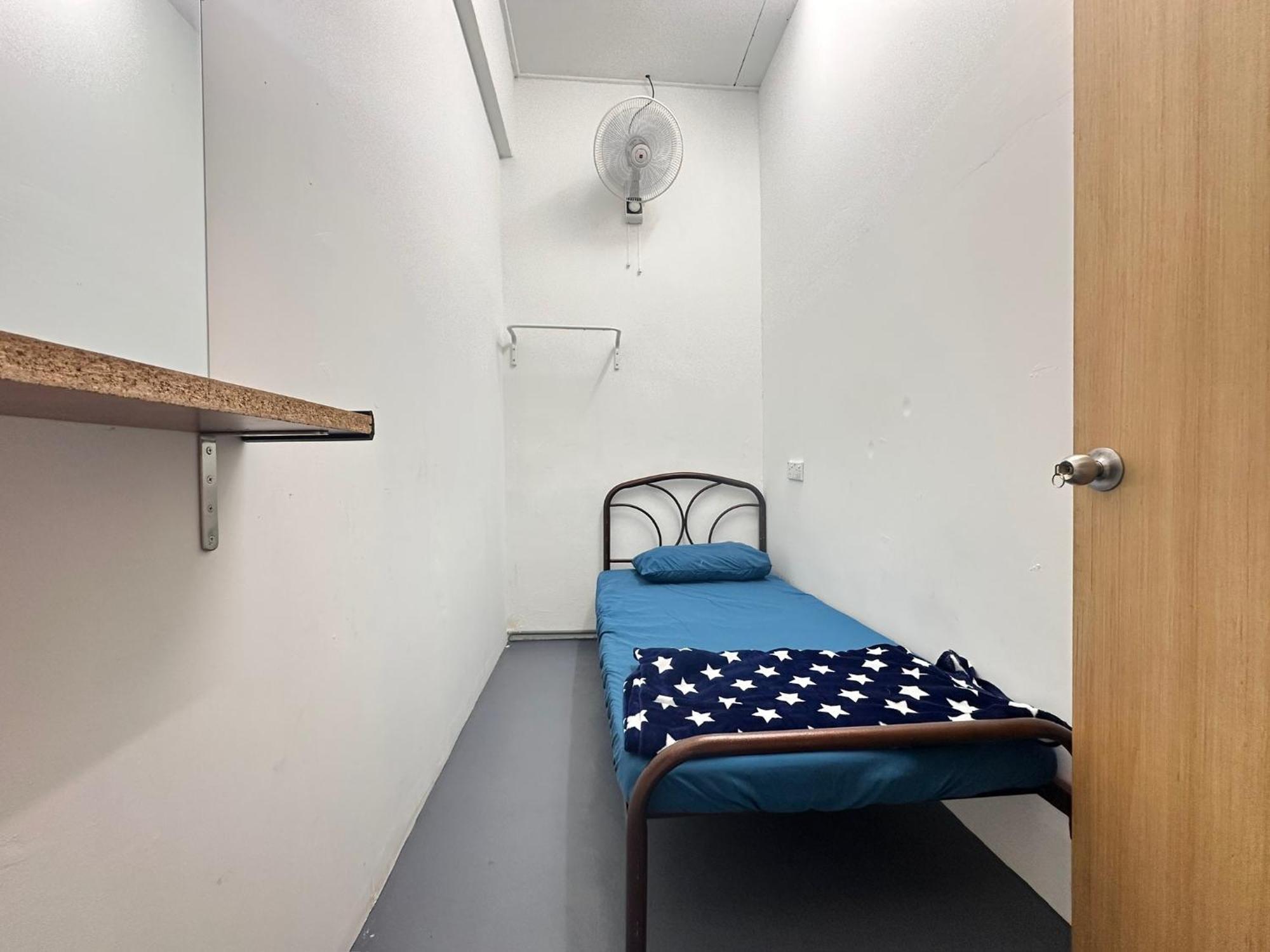 Jiaxin Dormitory - Puteri Wangsa 家馨旅舍 Ulu Tiram Dış mekan fotoğraf